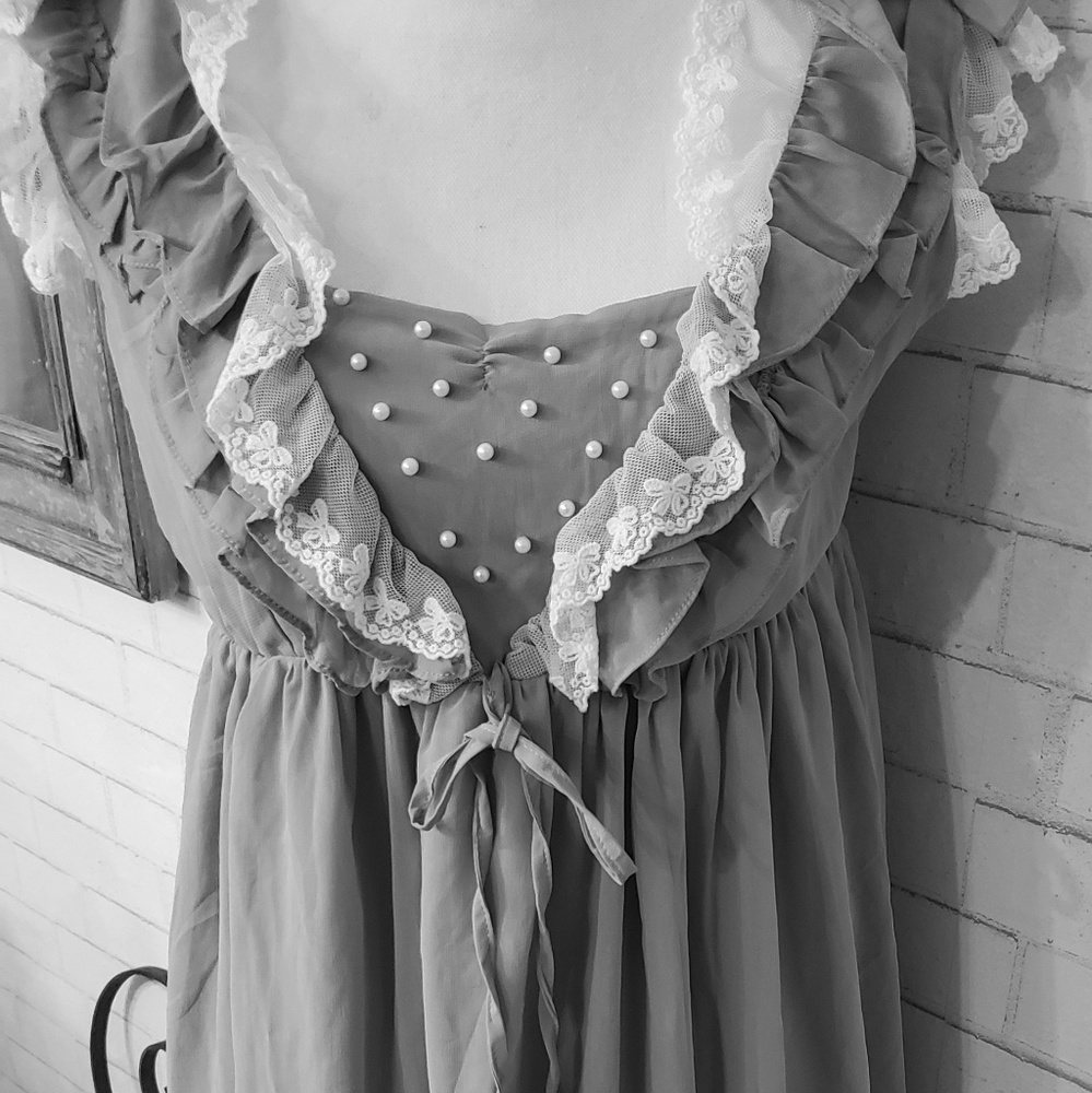 Anthroplogie a'reve victorian grey lace dress